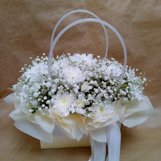 Handbag with flowers