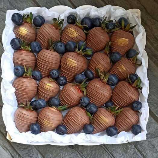 Клубника в шоколаде (20 ягод)