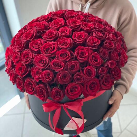 101 roses in a box