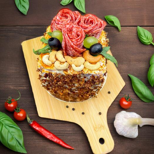 Торт мясной "Кубик с кешью"
