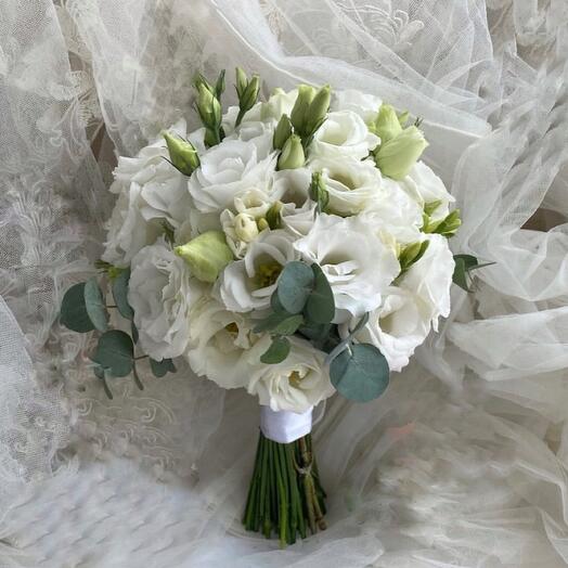 Ramo de novia de Lisianthus (eustoma)y eucalipto
