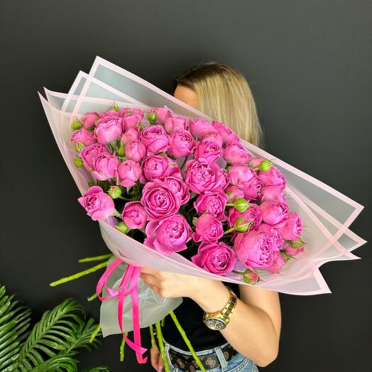 Букет из кустовых  пионовидных роз 13