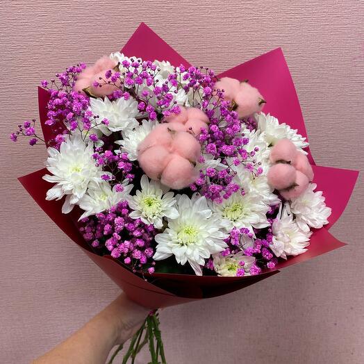 Букет с хризантемой и гипсофилой