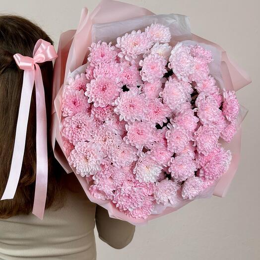Розовый букет из 11 кустовых хризантем