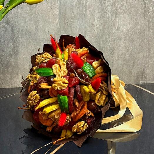 Ramo de frutas secas; Ramo con dátiles y nueces; ramo Útil;
