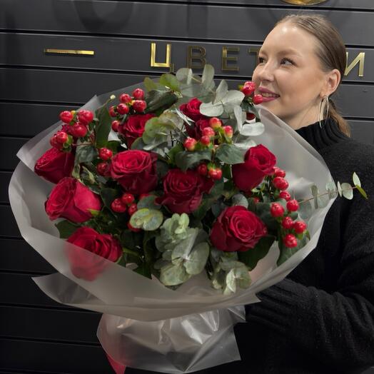 Bouquet 363 – "Scarlet luxury – size M"