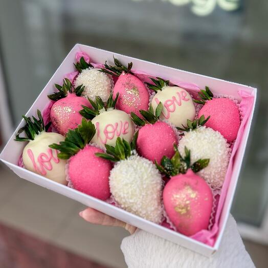 Клубника в шоколаде 12шт "love"