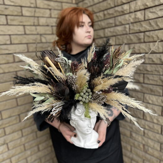 Композиция из сухоцветов