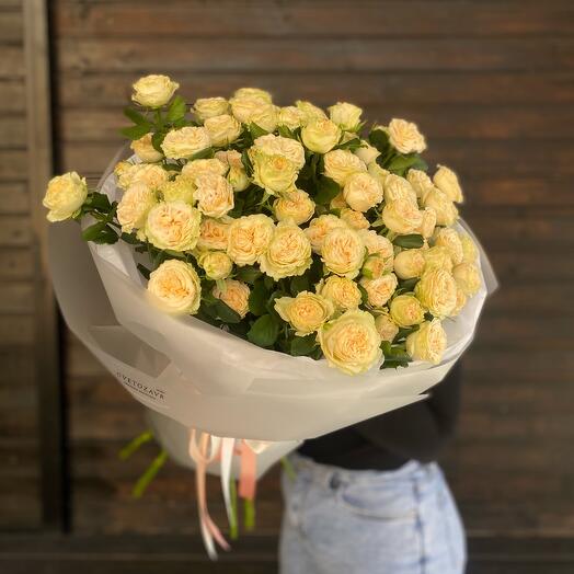 Букет кустовой розы