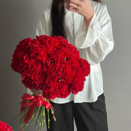 Bright bouquet of red carnations 31 pieces