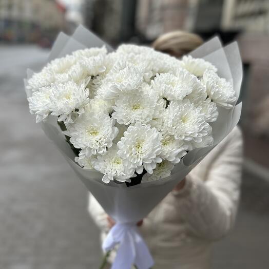 Букет из 7 стойких белоснежных хризантем