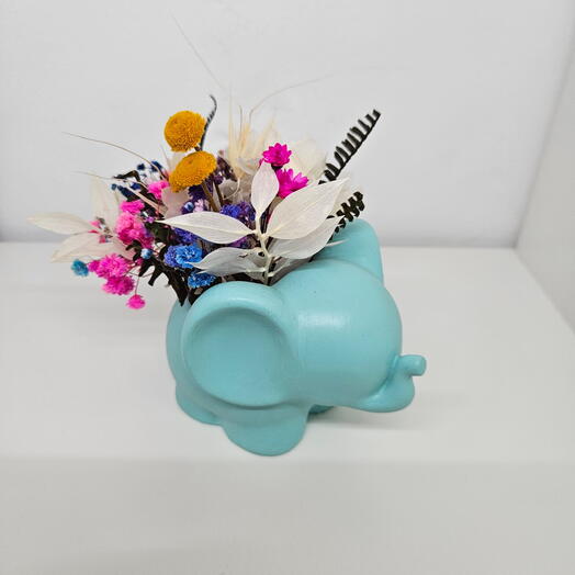 Elefantito de flores preservadas