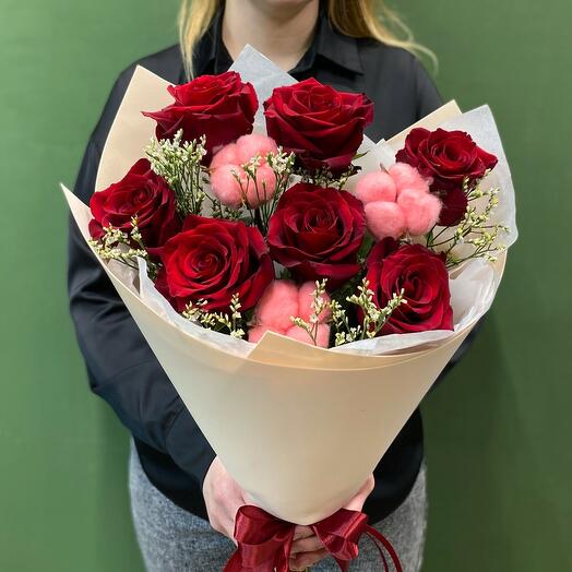 Букет из бордовых роз