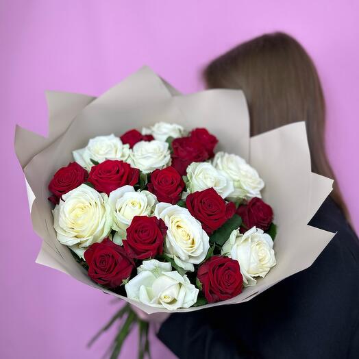 Bouquet of 21 red and white roses