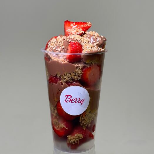 Клубника в дубайском шоколаде 500ml