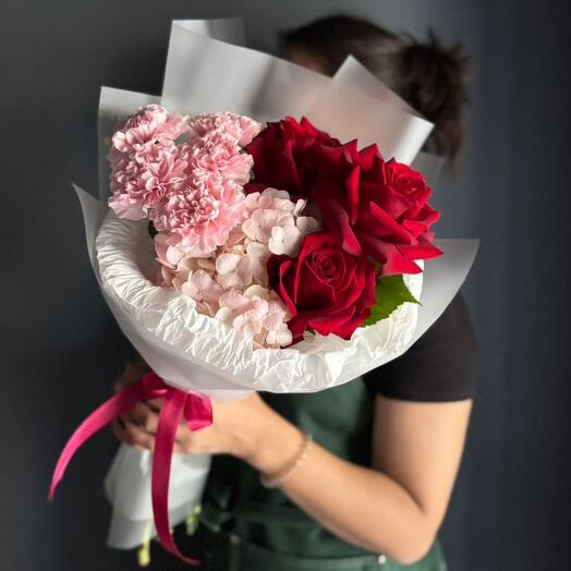 Букет авторский "Момент жизни"/гортензия/розы французские/диантус/Цветы Магнитогорск/доставка Магнитогорск