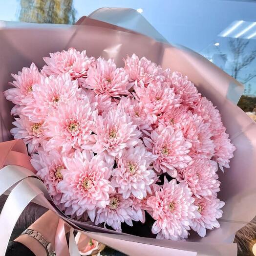 Букет из 15 розовых кустовых хризантем