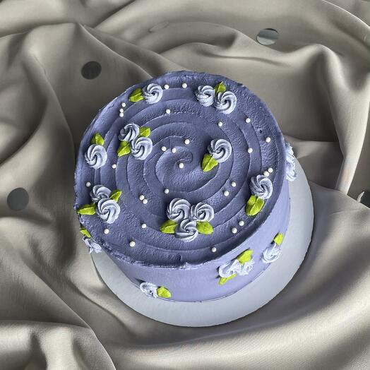 Торт на 5-6 гостей с декором в виде розочек, цвет на выбор