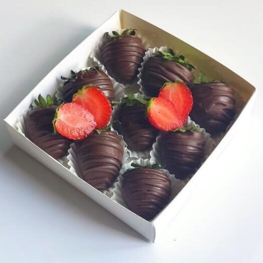 Мини коробка клубника в шоколаде 5