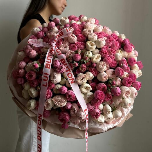 Букет "65 кустовых роз микс"