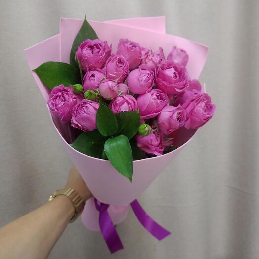 Кустовые розы пионовидные 5 стеблей