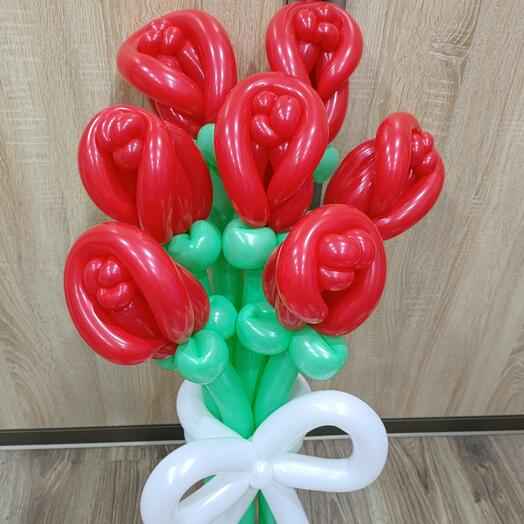 Букет красных роз из 7шт
