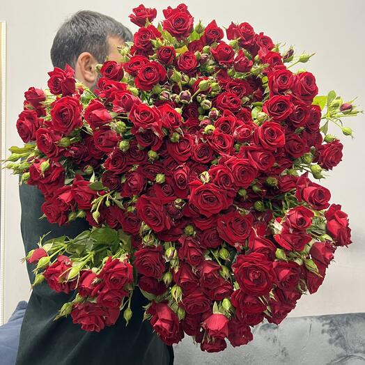 Букет из кустовых роз. "Пламенный Поцелуй"