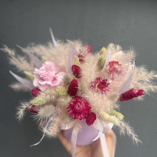 Композиция с сухоцветами яркая