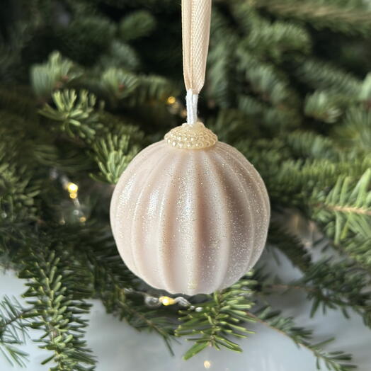 Christmas Bauble Candle – Ribbed