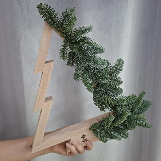 Елочка из нобилиса