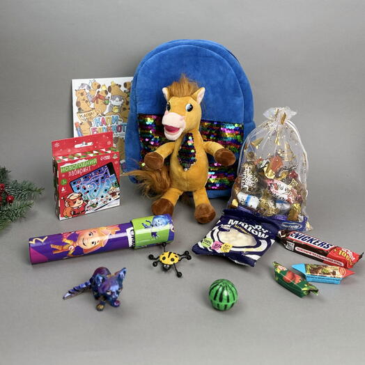 Рюкзачок с символом года,игрой лабиринт,3d котиком и конфетами