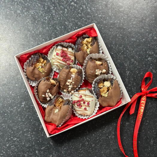 Финики в шоколаде