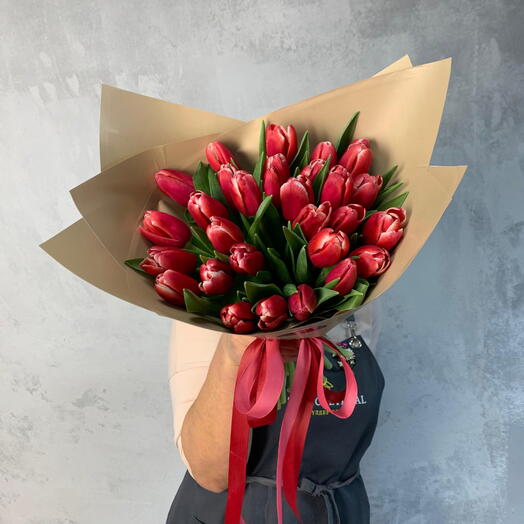 Букет 381 "Страсть в каждом лепестке"