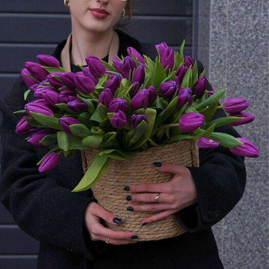 Композиция "Фиолетовые тюльпаны"