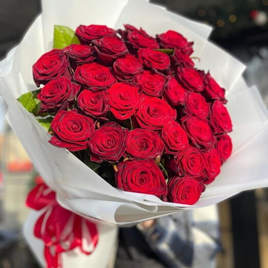Букет из 35 красных роз