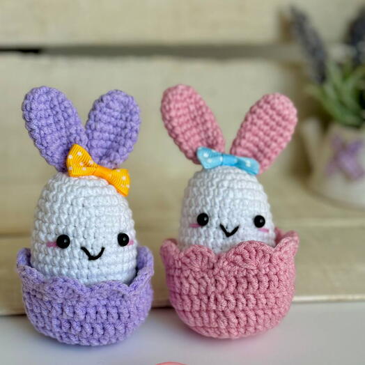 Парные пасхальные яички-зайчики в корзинках