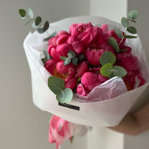 Коралловые пионы