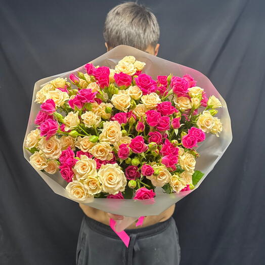 Кустовые розы 19штук