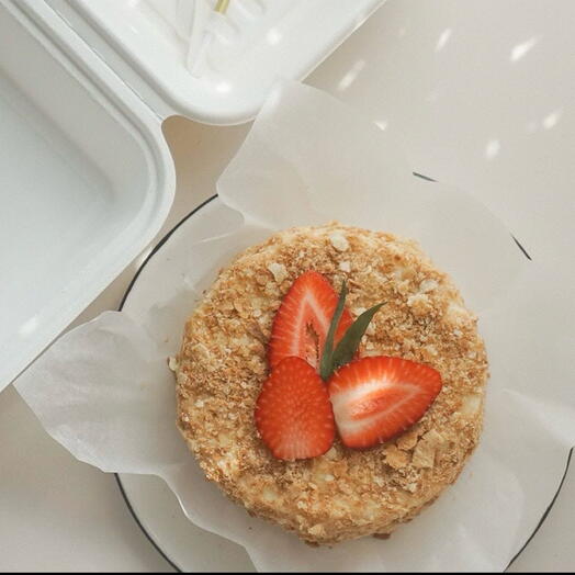 Бенто-торт Наполеон с ягодами(клубника 🍓)