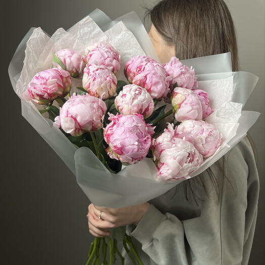 🌸 15 розовых пионов «Сара Бернар»