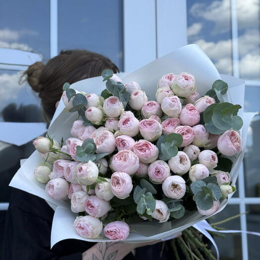 Хит Букет пионовидных кустовых роз
