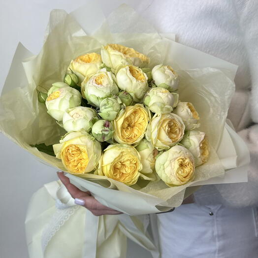Букет из 5 кустовых роз