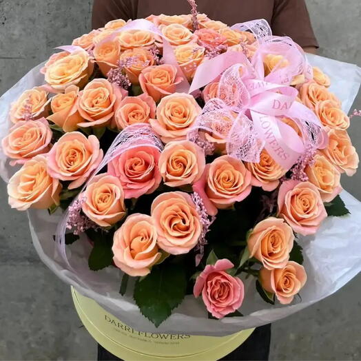 Шляпная коробка 51 роза