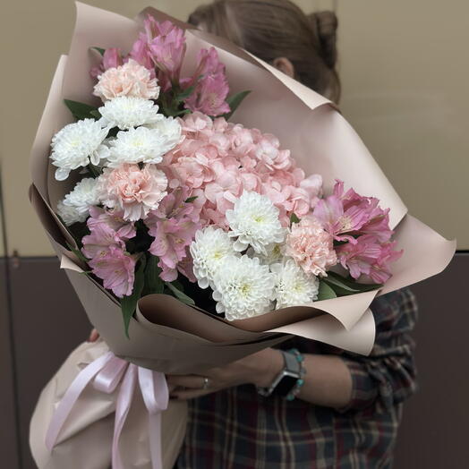 Гортензия, хризантемы и альстромерии🌸