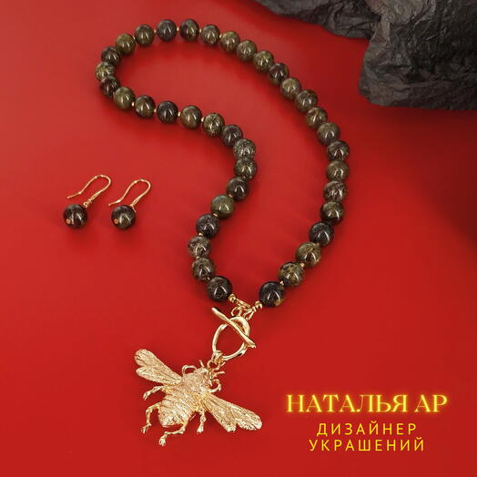 Готовый подарок любимой женщине девушке — Авторская бижутерия: Дизайнерское Колье Украшение на шею из камней + Серьги Комплект