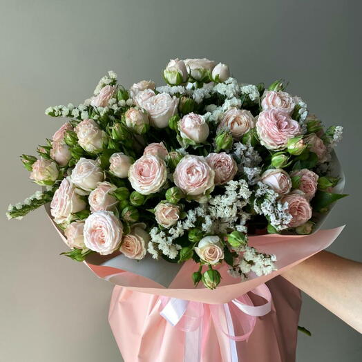 Feeling like a princess, xl-sized, букет из пионовидных кустовых роз и статицы