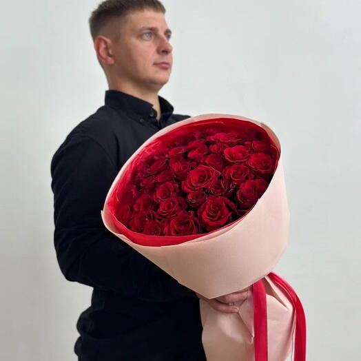 Букет из 35 бордовых роз в упаковку