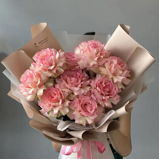 Французские розы в оформлении 💕