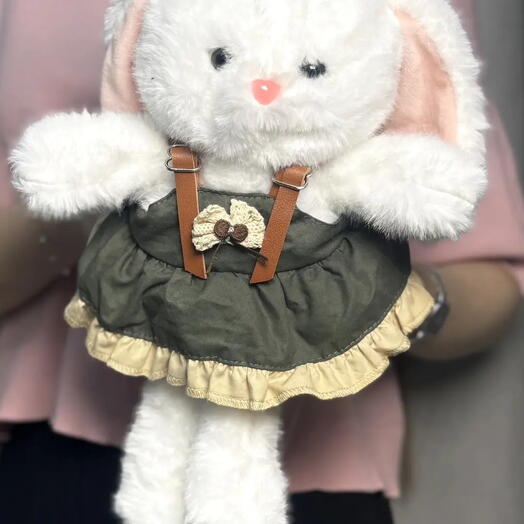 Кролик в винтажном платье