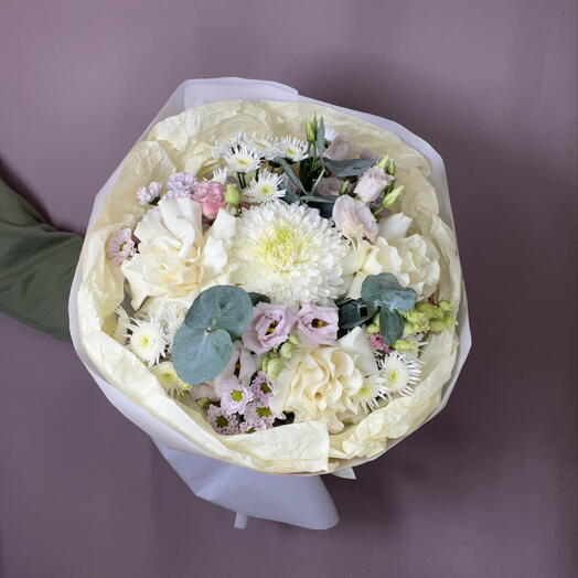Пышный букет с французскими розами